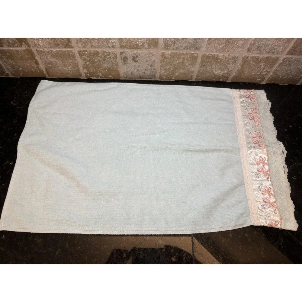 Vintage Jillian‎ Rose Collection Blue Pink Satin Floral USA 2 Hand Towels
